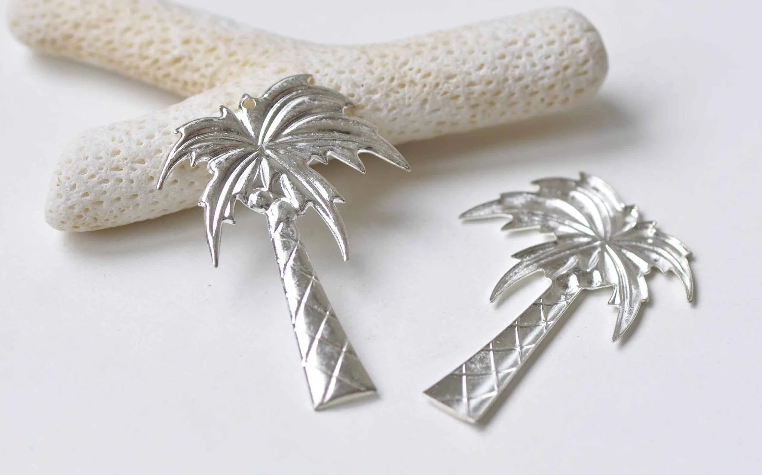 10 pcs Silver/Raw Brass Coconut Palm Tree Pendants Embellishments