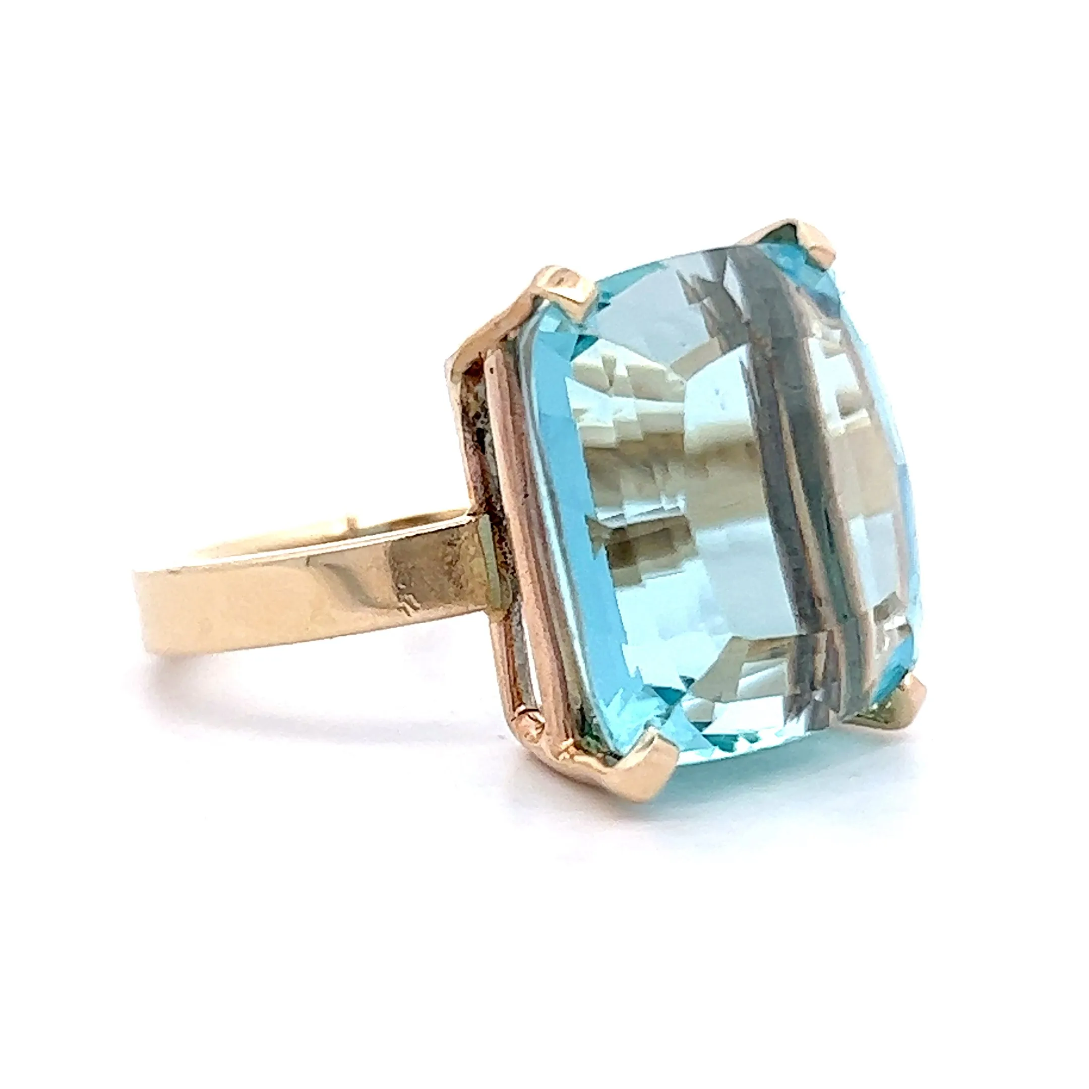 11.96 Cushion Cut Aquamarine Ring in 14k Yellow Gold