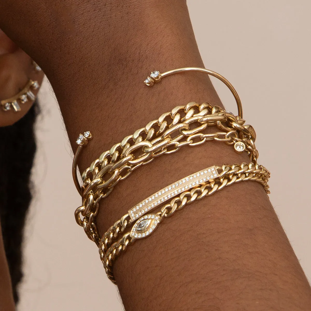 14k Pavé Diamond Border Medium Curb Chain ID Bracelet