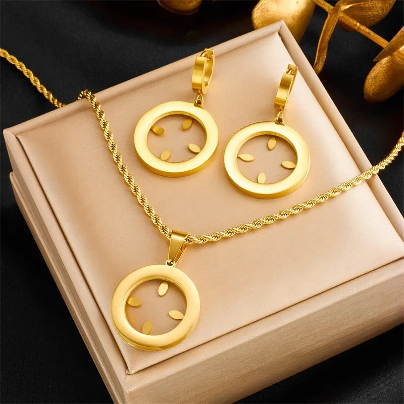 316L Stainless Steel Round Hollow Pendants Necklace For Women