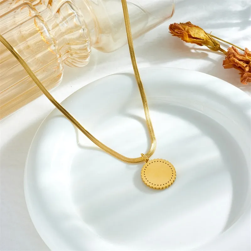 316L Stainless Steel Round Portrait Pendant Necklace For Women