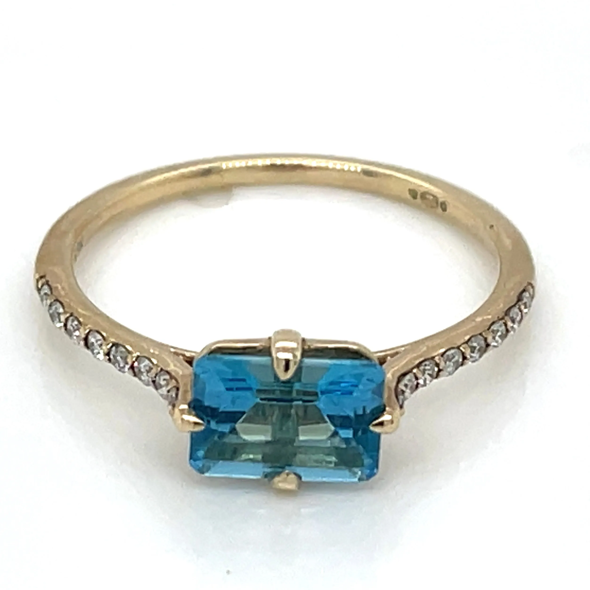 9ct Yellow Gold Earth Grown Horizontal Emerald Cut Blue Topaz & Diamond Shoulder Ring