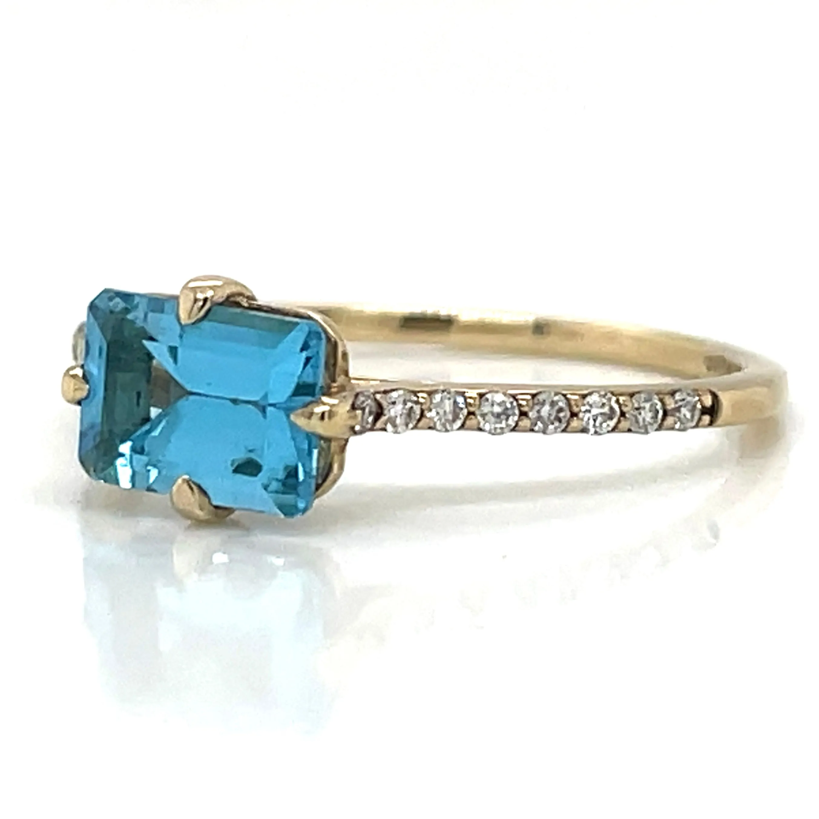 9ct Yellow Gold Earth Grown Horizontal Emerald Cut Blue Topaz & Diamond Shoulder Ring
