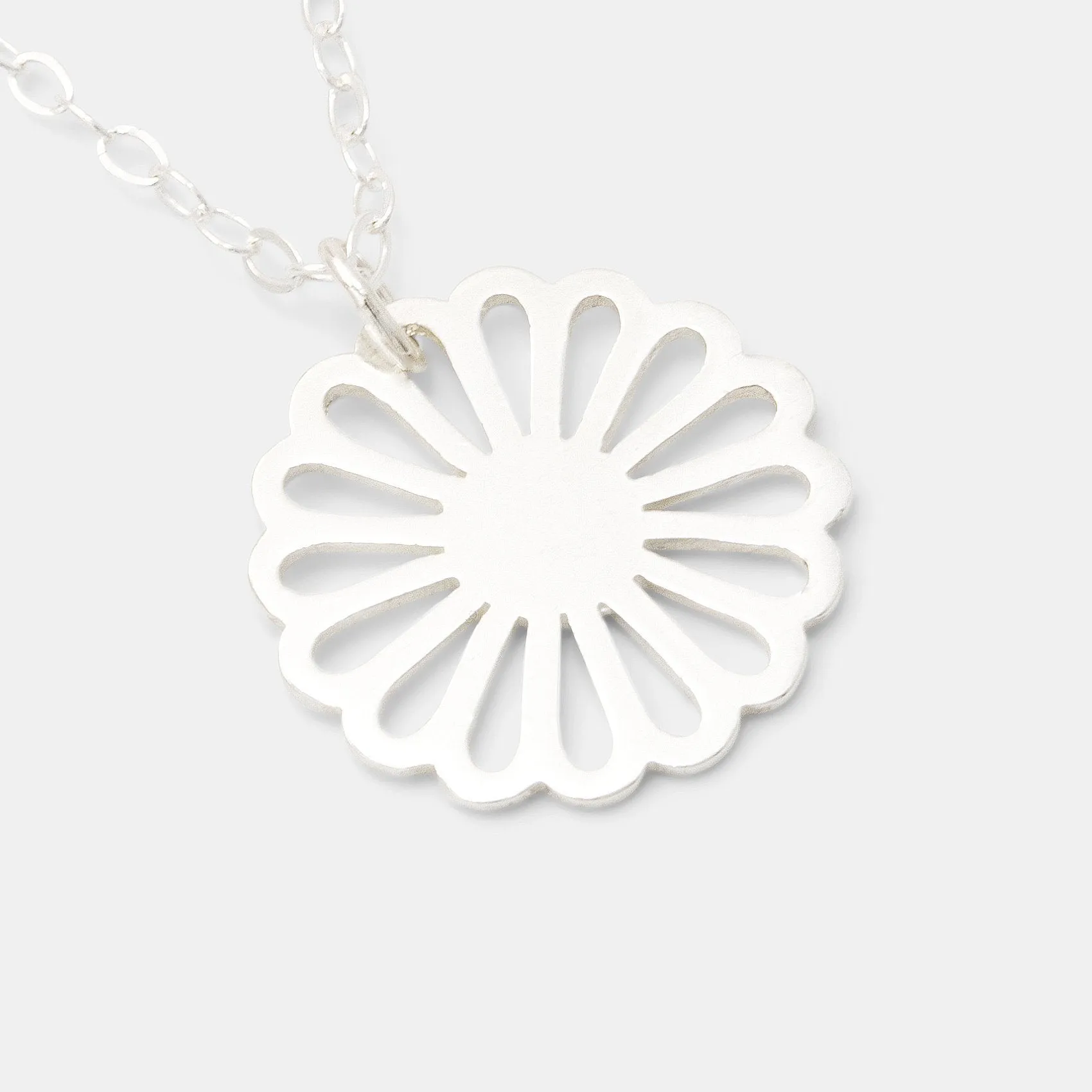 Daisy Flower Silver Pendant Necklace