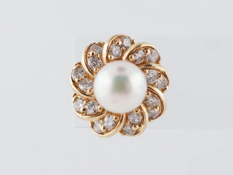 Earrings Modern Akoya Pearl in 14k Yellow Gold