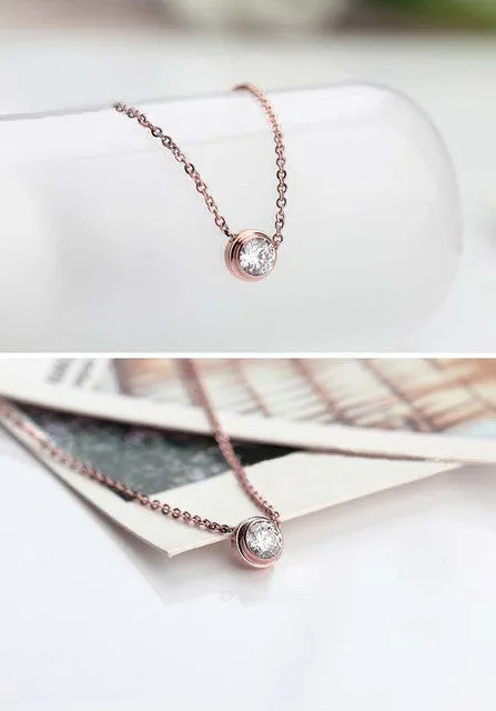Elegant Women Gold Pendant Necklace with AAA CZ Stone
