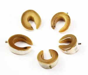 Golden Horn Horseshoe Pendants - Lucky Amulets