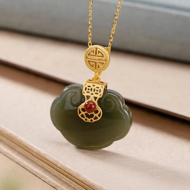 Independent design new in geometric natural Hetian jade necklace pendant