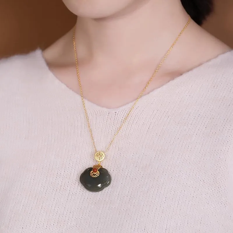 Independent design new in geometric natural Hetian jade necklace pendant