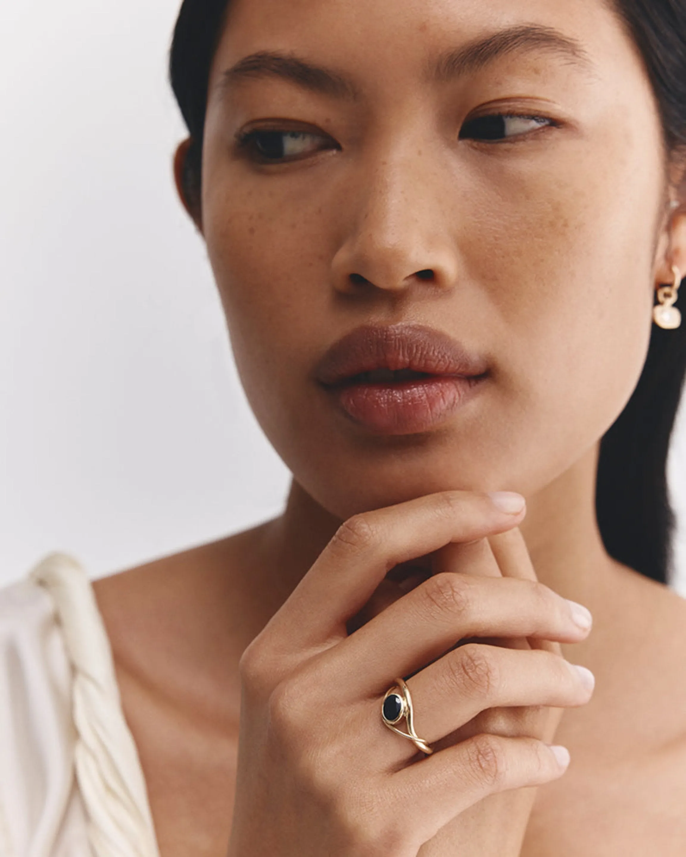 Isha Oval Ring | Australian Sapphire