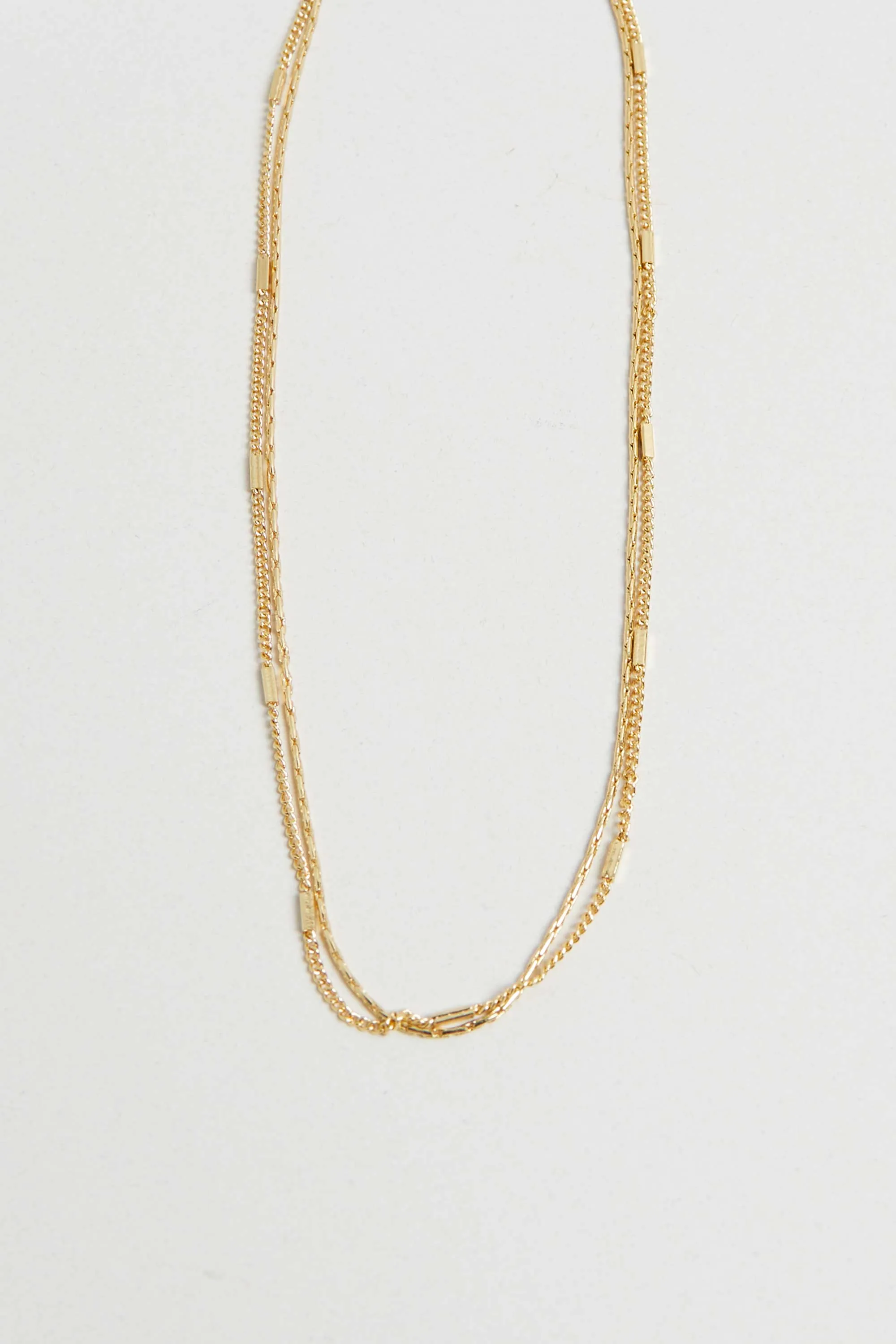 LAYERED DAINTY CHAINS