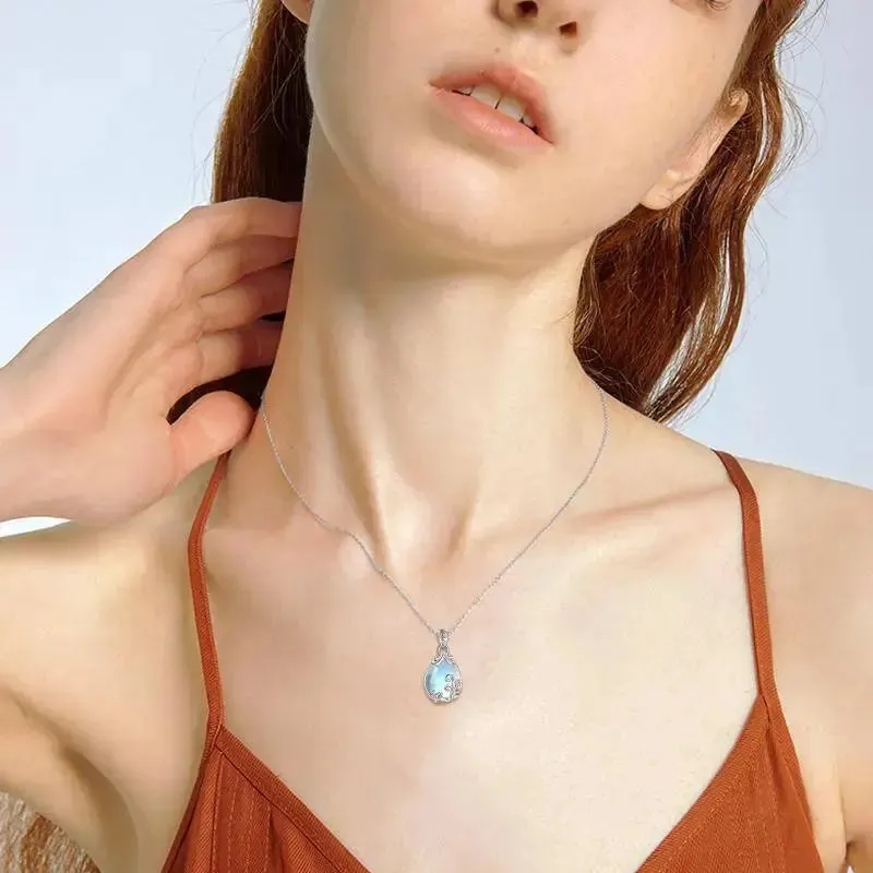LOVCIA Sterling Silver Moonstone Filigree Teardrop Necklace Jewelry
