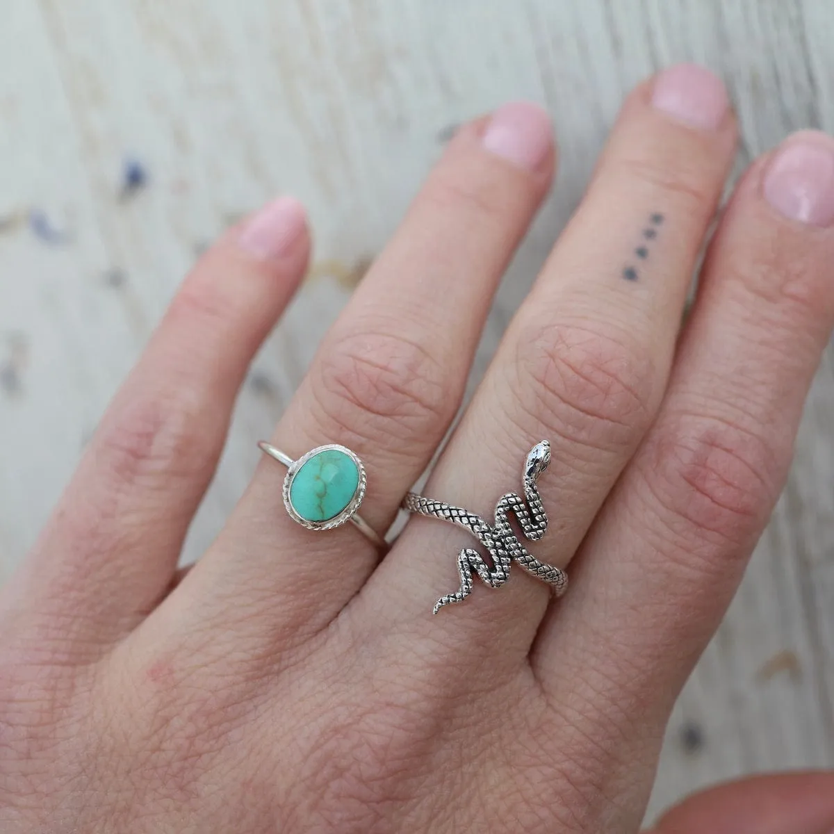 Oval Compressed Turquoise Silver Ring