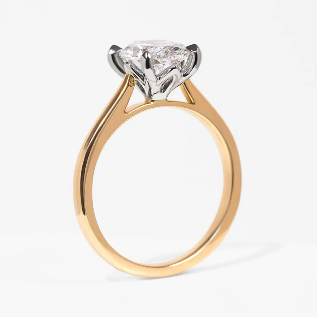 PARIS 1.75ct | Oval Solitaire Lab Diamond Set in 18ct Gold