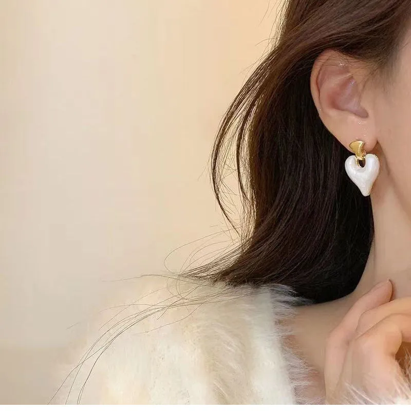 Pearlescent Heart Drop Earrings jlt11640