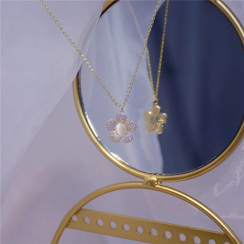 Romantic New Flower 14K Gold Bling Zircon Exquisite Necklace for Women