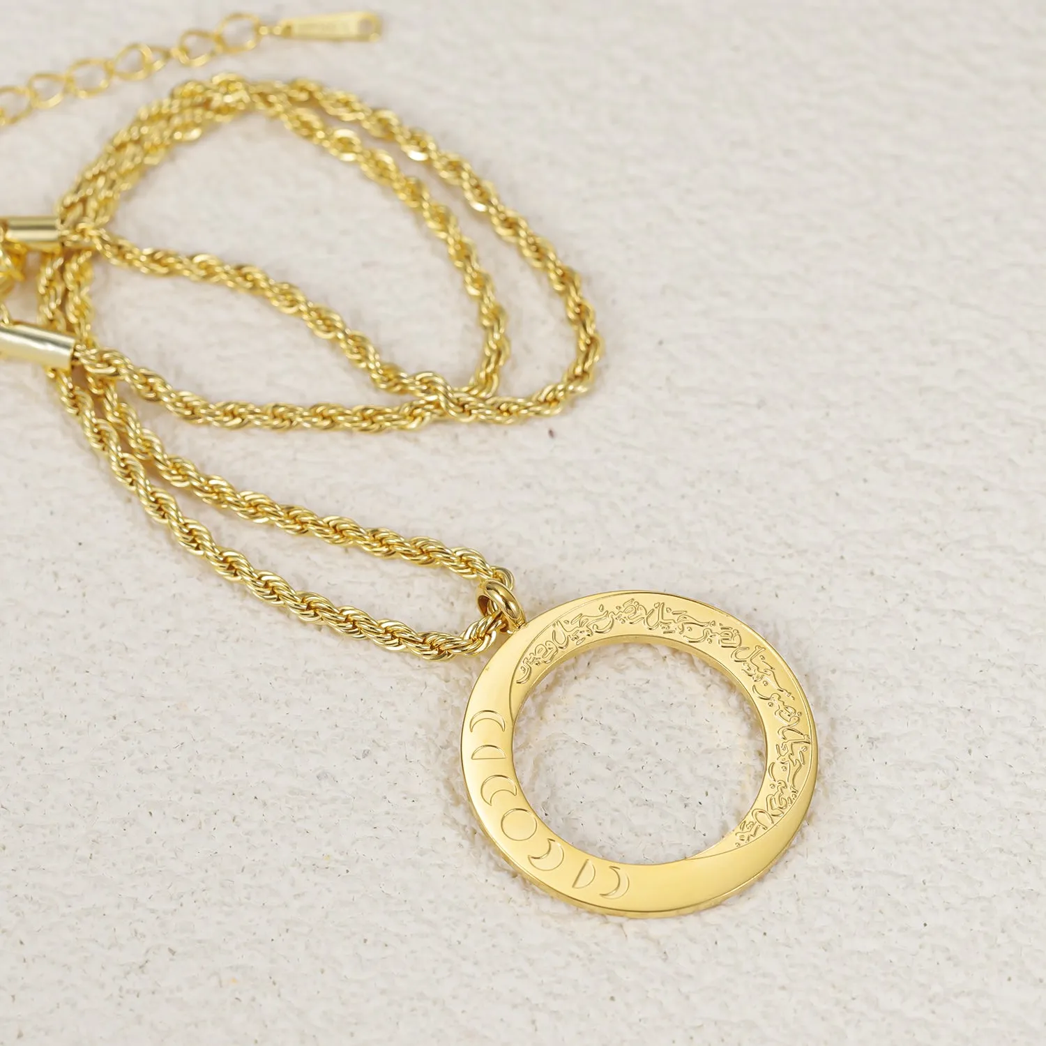 Round Islamic Calligraphy Pendants SN2882