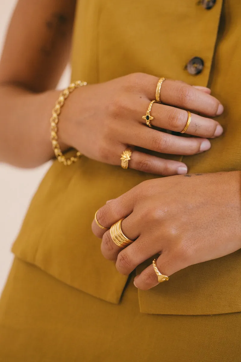 Timeless black ring gold plated