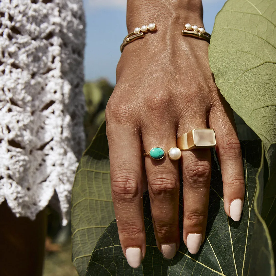 WHITE MOONSTONE COCKTAIL RING