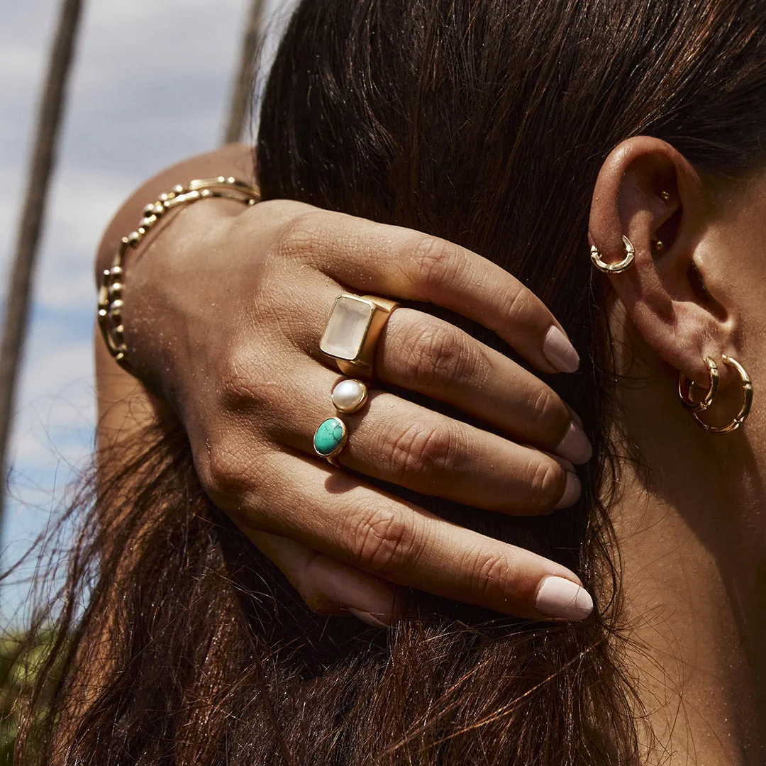 WHITE MOONSTONE COCKTAIL RING